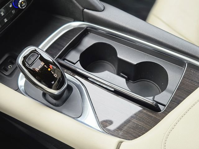 Used 2019 Buick Enclave Premium w/ Experience Buick Package image 24