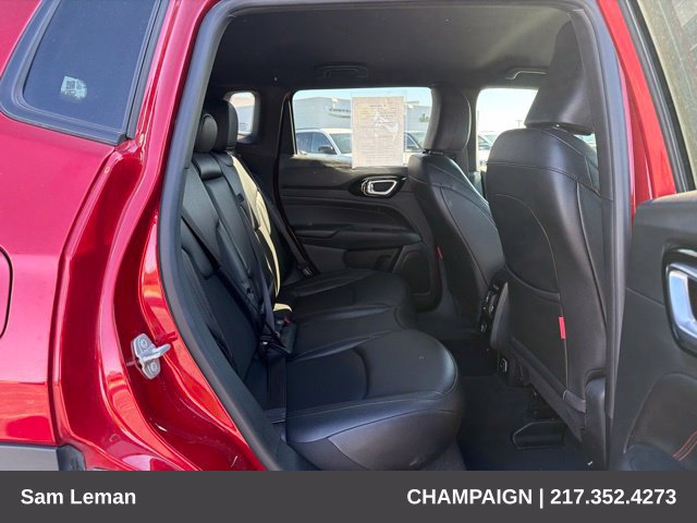 Used 2025 Jeep Compass Trailhawk AWD/4WD image 12