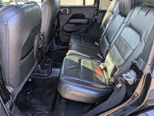 Used 2018 Jeep Wrangler Unlimited Sahara w/ Cold Weather Group image 28