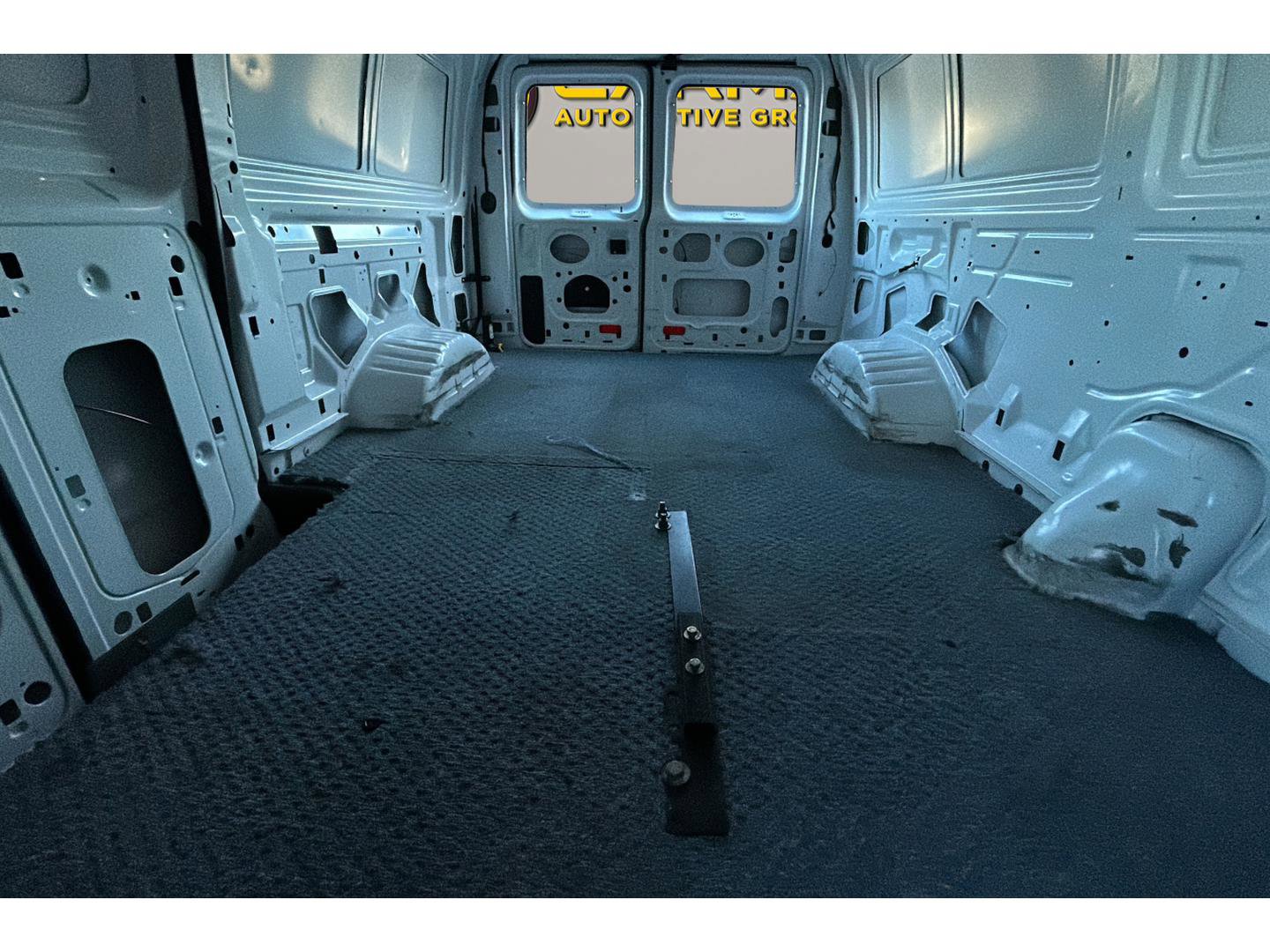 Used 2014 Ford E-250 and Econoline 250 w/ Power Group image 18