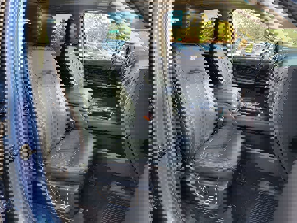 Certified 2020 Ford Expedition Platinum AWD/4WD image 17