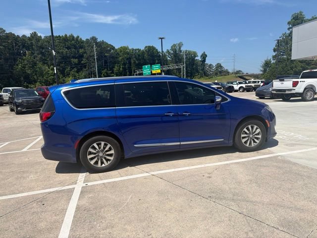 Used 2020 Chrysler Pacifica Limited FWD image 24