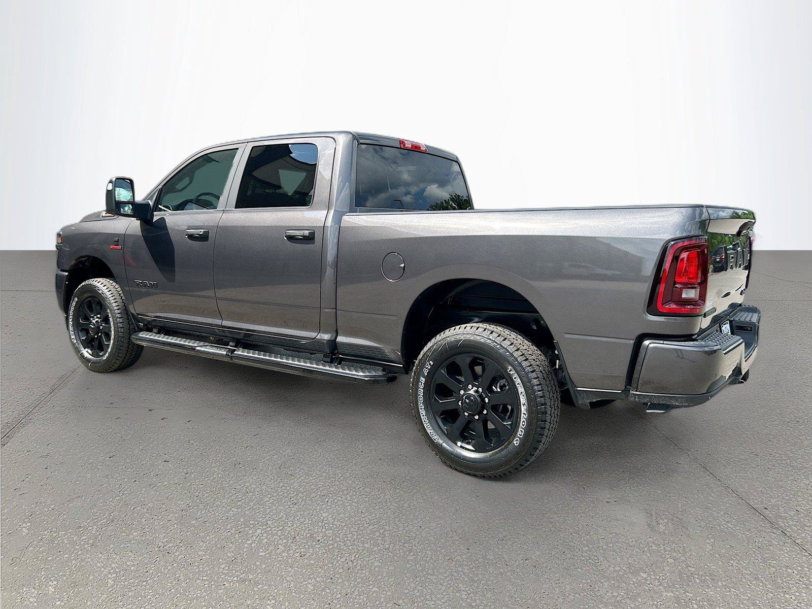 New 2026 RAM 2500 Big Horn AWD/4WD image 6