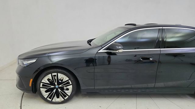 Used 2026 BMW 530i image 4