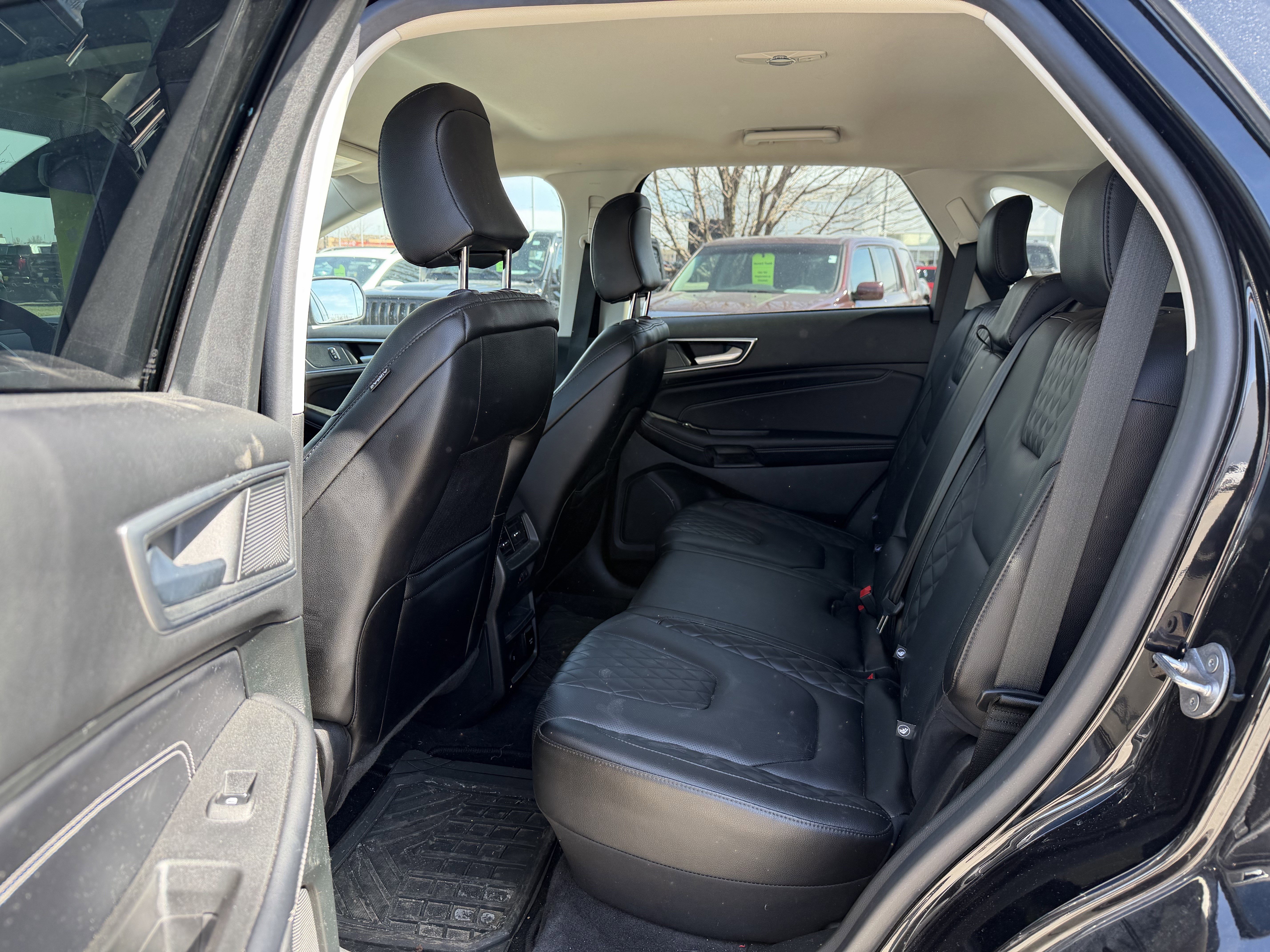 Used 2024 Ford Edge Titanium w/ Equipment Group 301A image 9