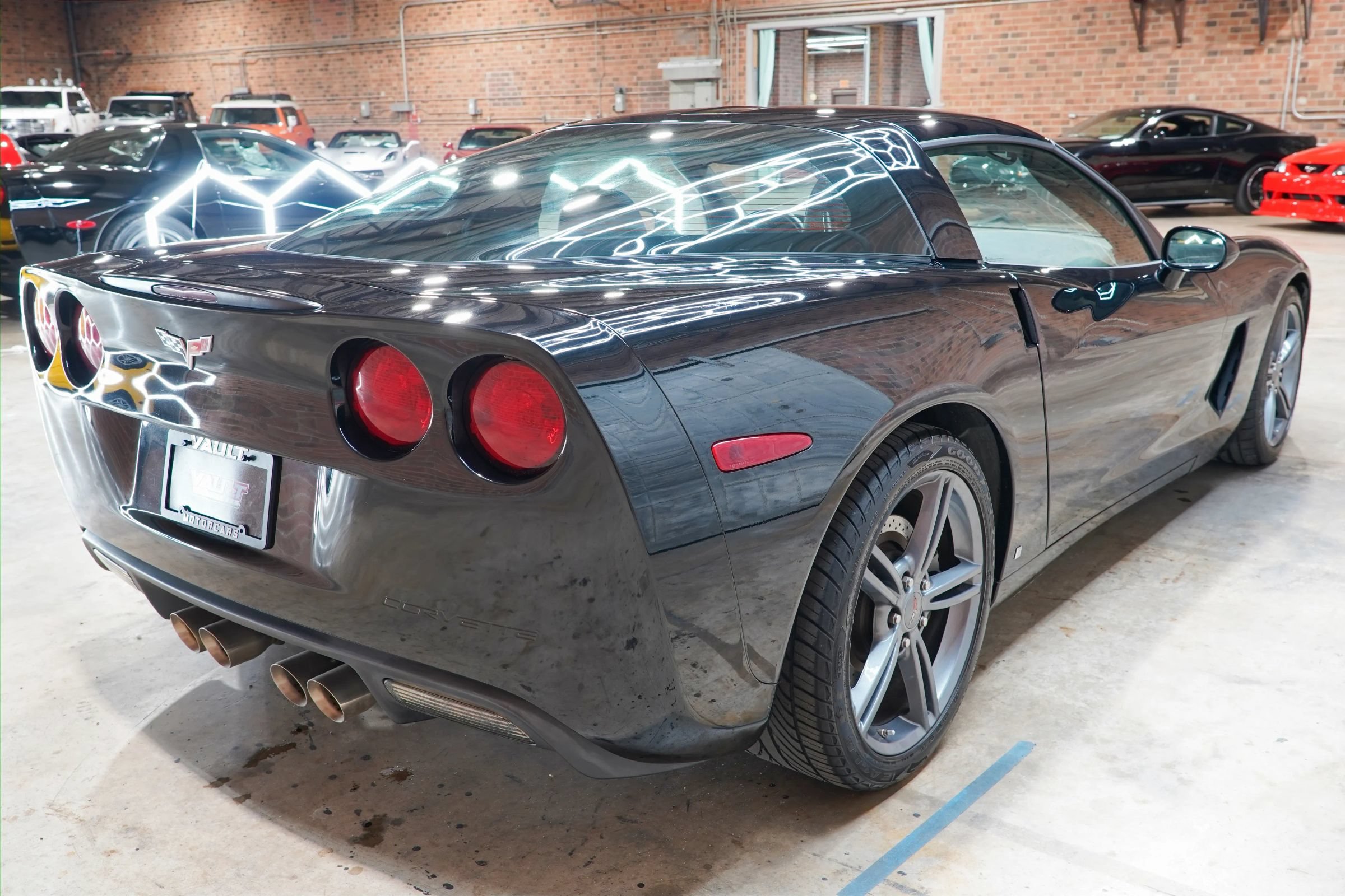 Used 2009 Chevrolet Corvette Coupe w/ Preferred Equipment Group RWD image 17