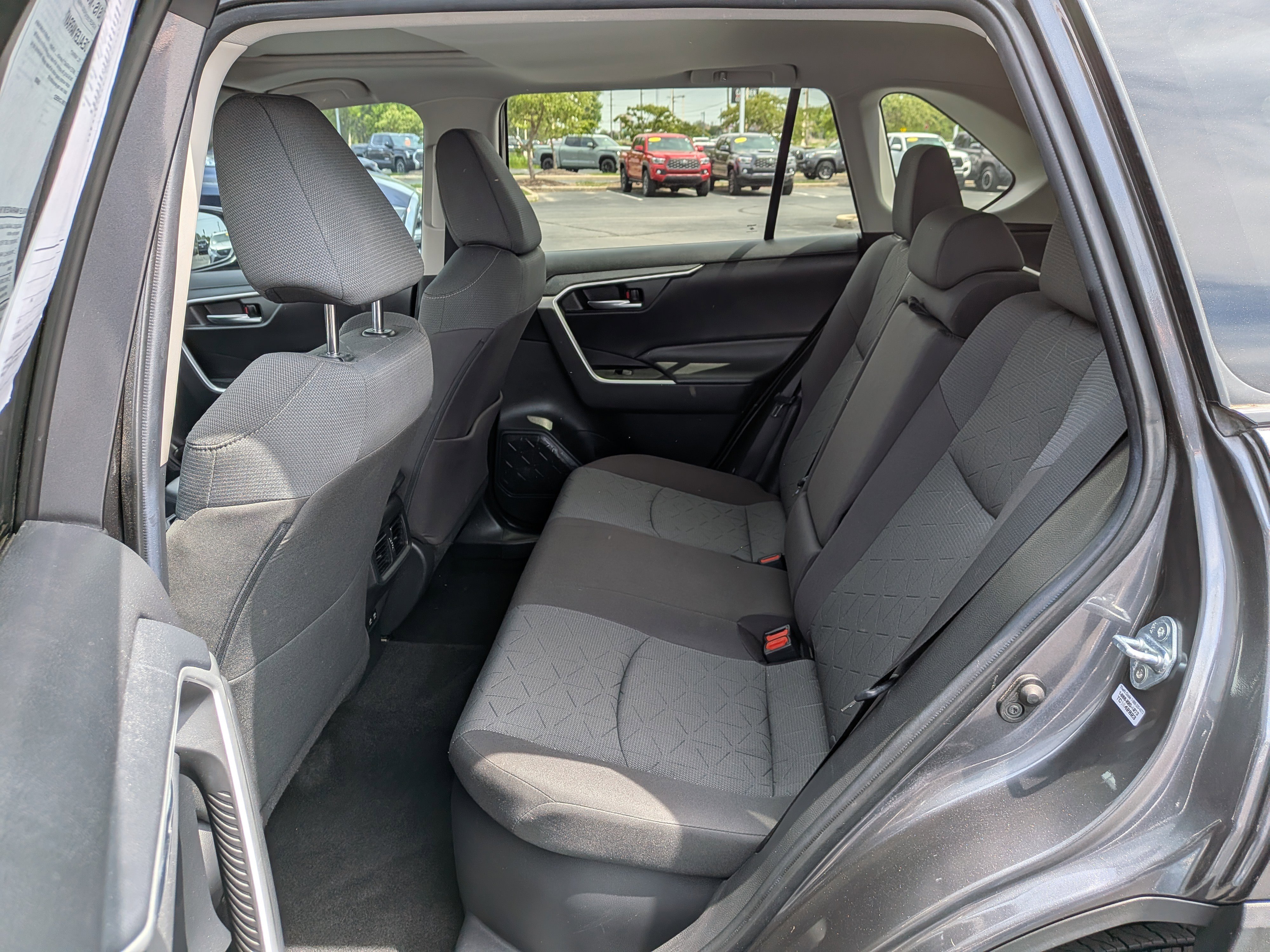 Used 2021 Toyota RAV4 XLE w/ Convenience Package AWD/4WD image 20