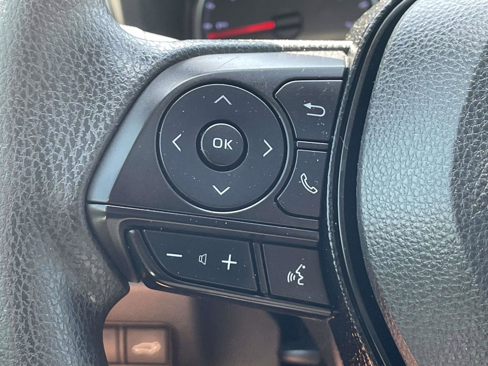 Used 2019 Toyota RAV4 XLE w/ Convenience Package FWD image 24