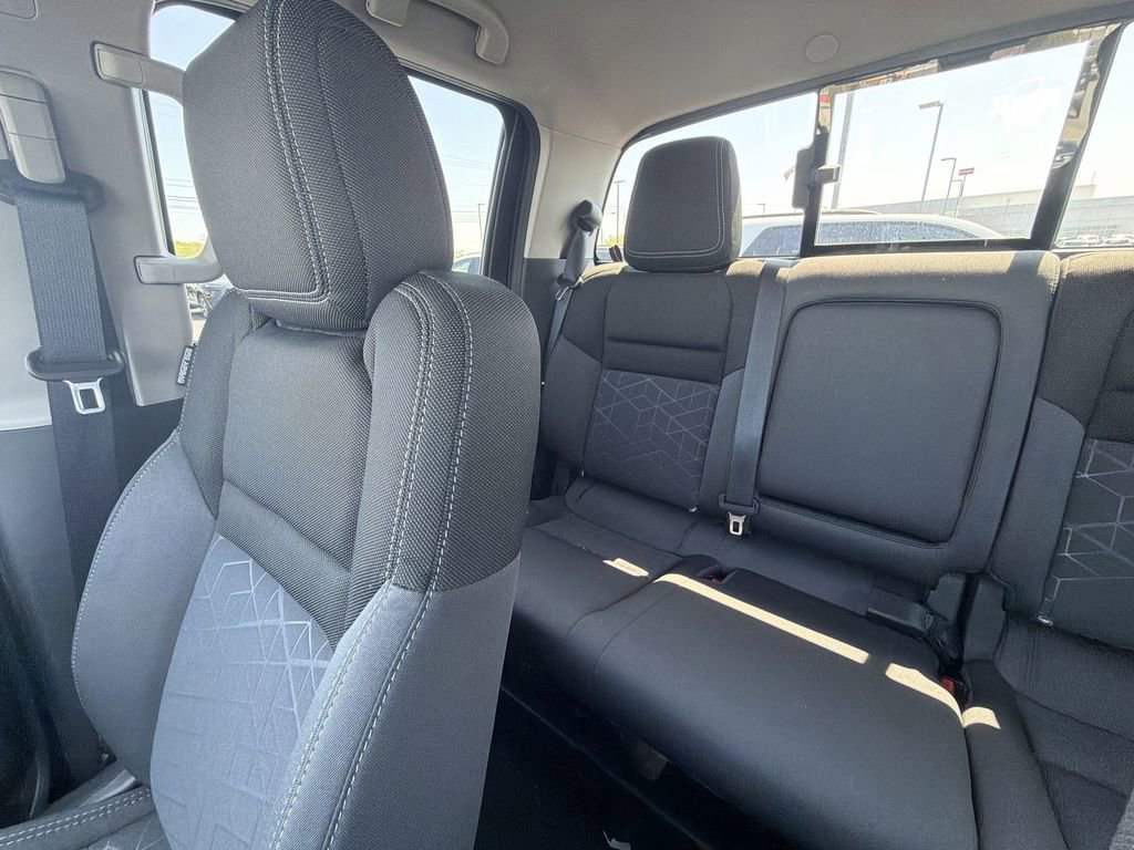 Used 2025 Nissan Frontier SV w/ SV Convenience Package image 12