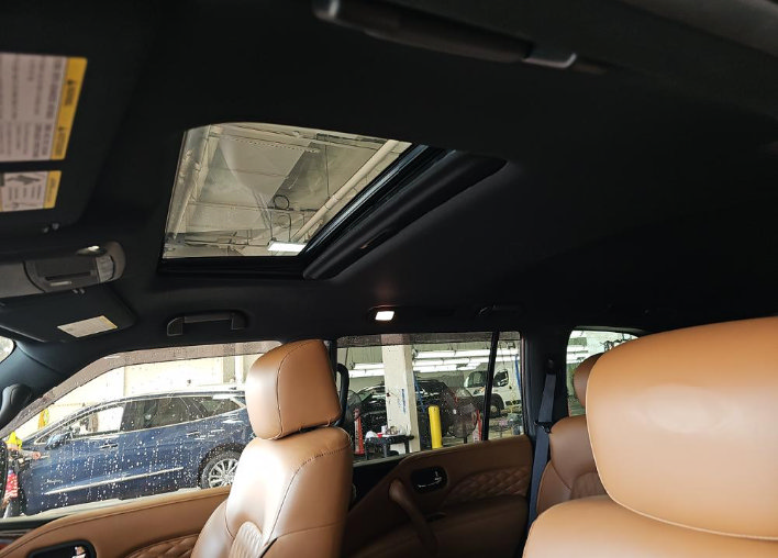 Used 2023 INFINITI QX80 Sensory w/ Cargo Package AWD/4WD image 7