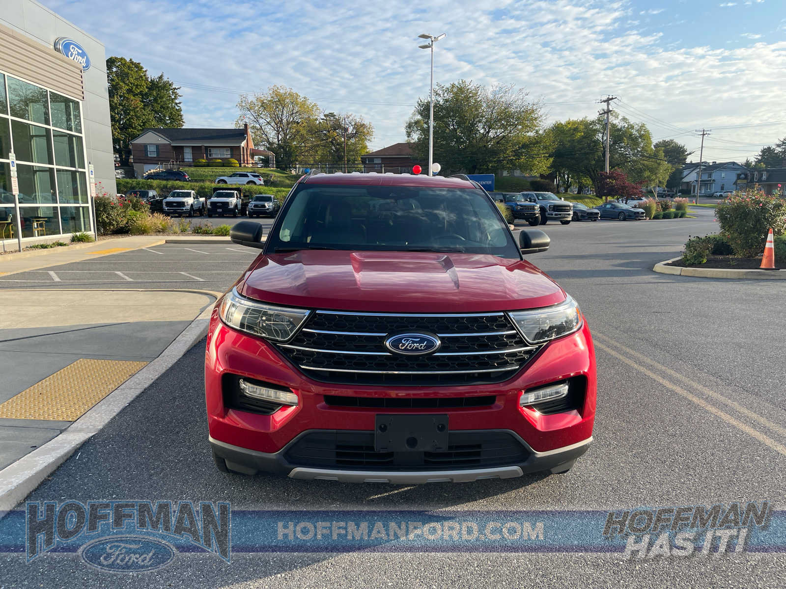 Used 2023 Ford Explorer XLT w/ Equipment Group 202A AWD/4WD image 9