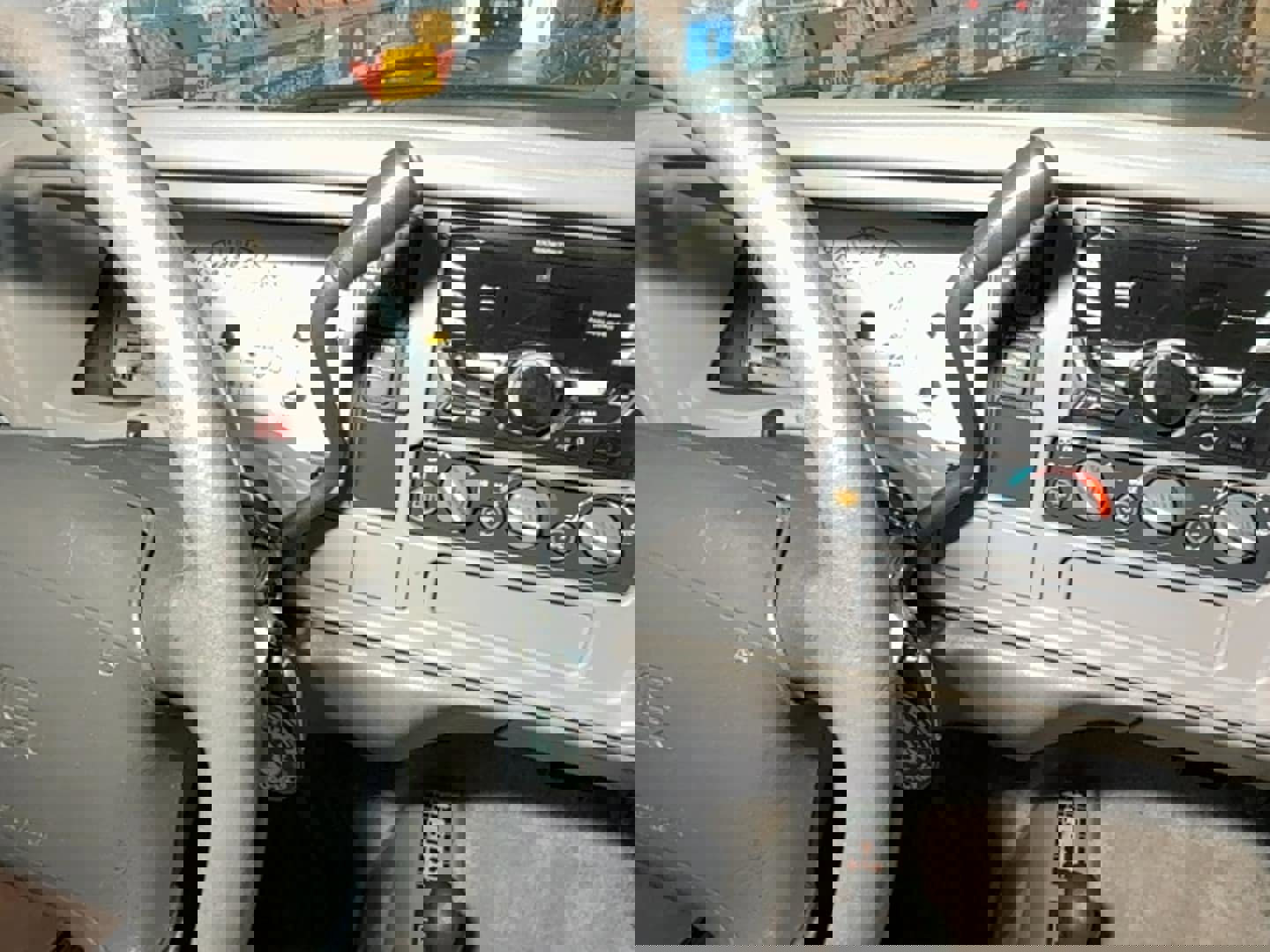 Used 1995 GMC Yukon SLE image 33