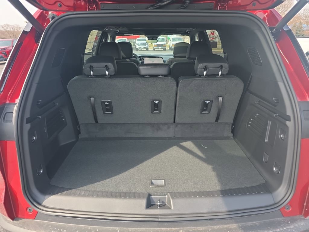 New 2026 Chevrolet Traverse LT w/ Sun and Wheel Package image 25