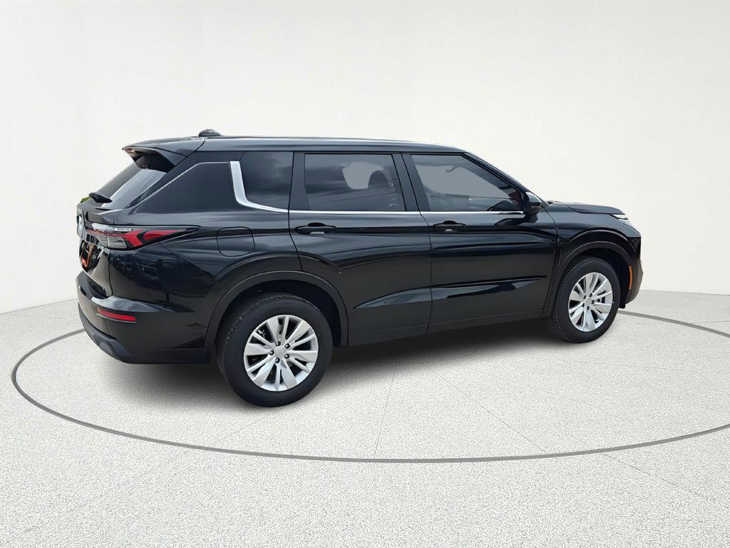 New 2026 Mitsubishi Outlander ES image 7