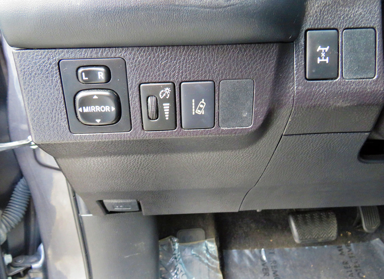 Used 2018 Toyota RAV4 XLE image 33