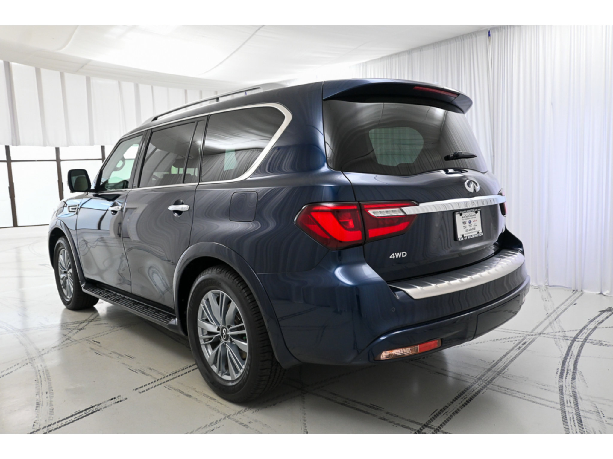 Used 2022 INFINITI QX80 Luxe w/ Cargo Package AWD/4WD image 5