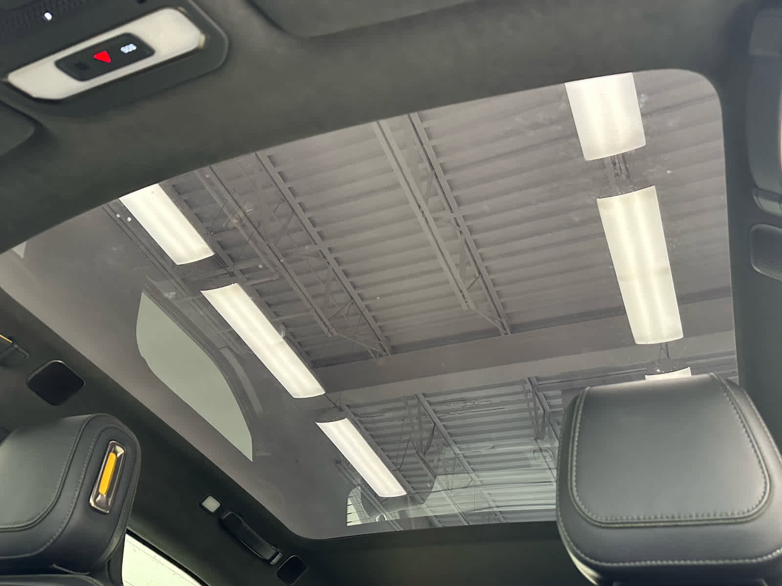 Used 2022 Rivian R1T Adventure image 35