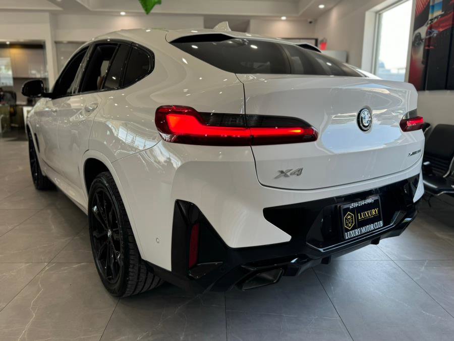 Used 2025 BMW X4 xDrive30i w/ Premium Package image 5