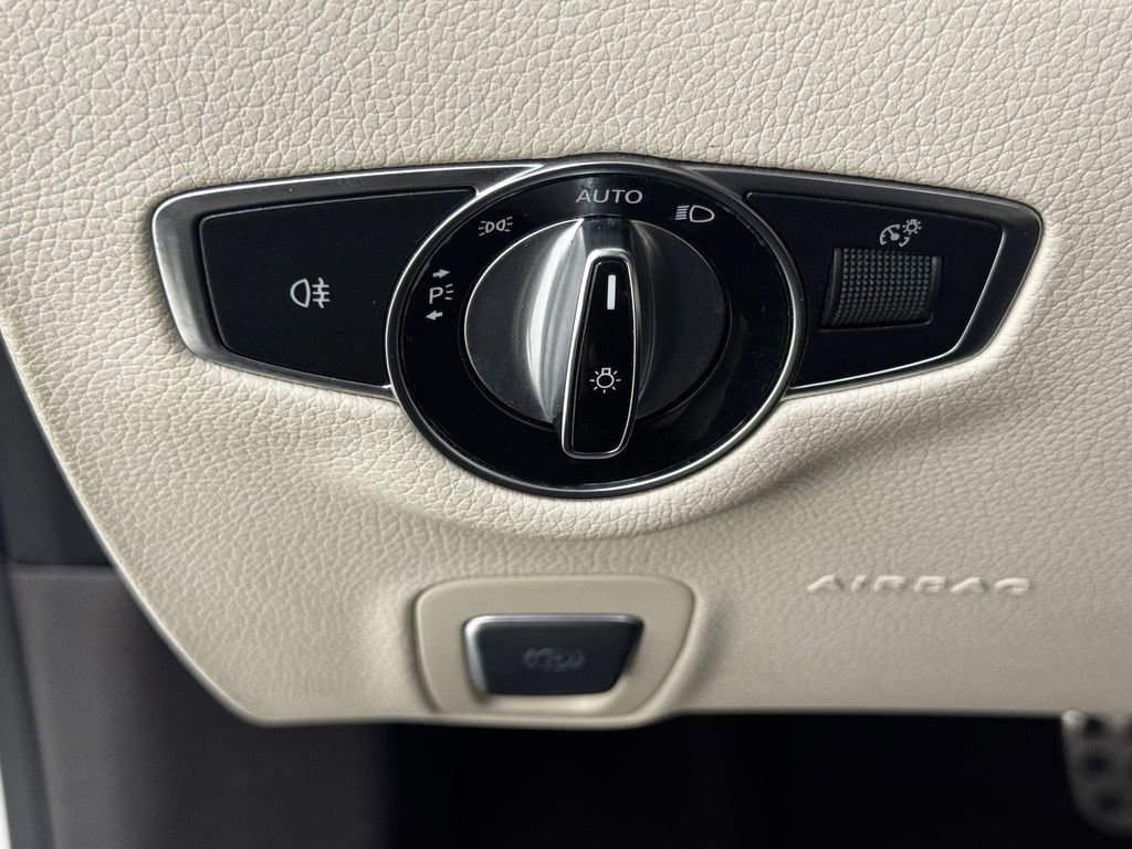 Used 2019 Mercedes-Benz E 450 4MATIC Cabriolet image 38