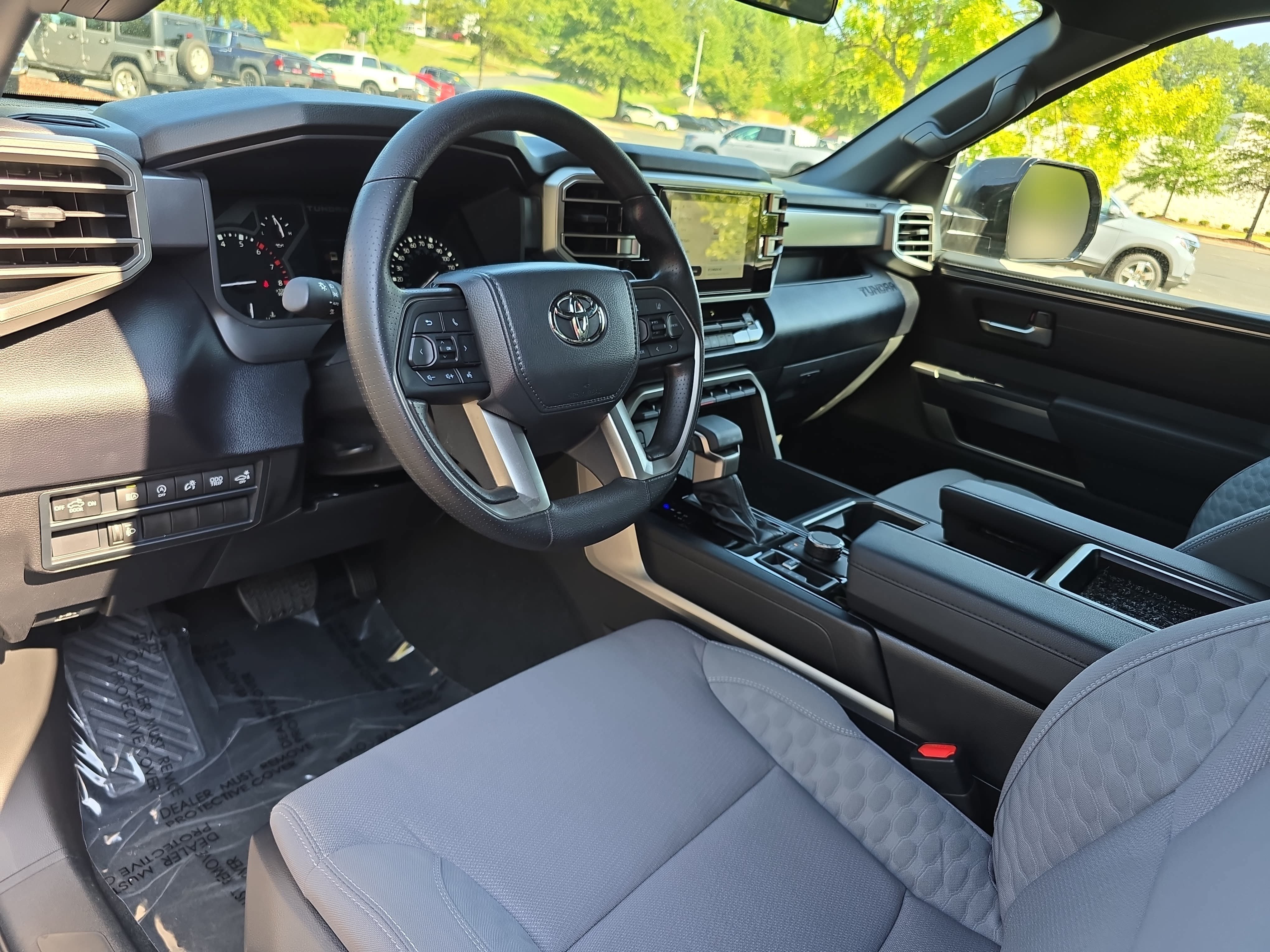 Used 2025 Toyota Tundra SR5 w/ SR5 Convenience Package AWD/4WD image 15