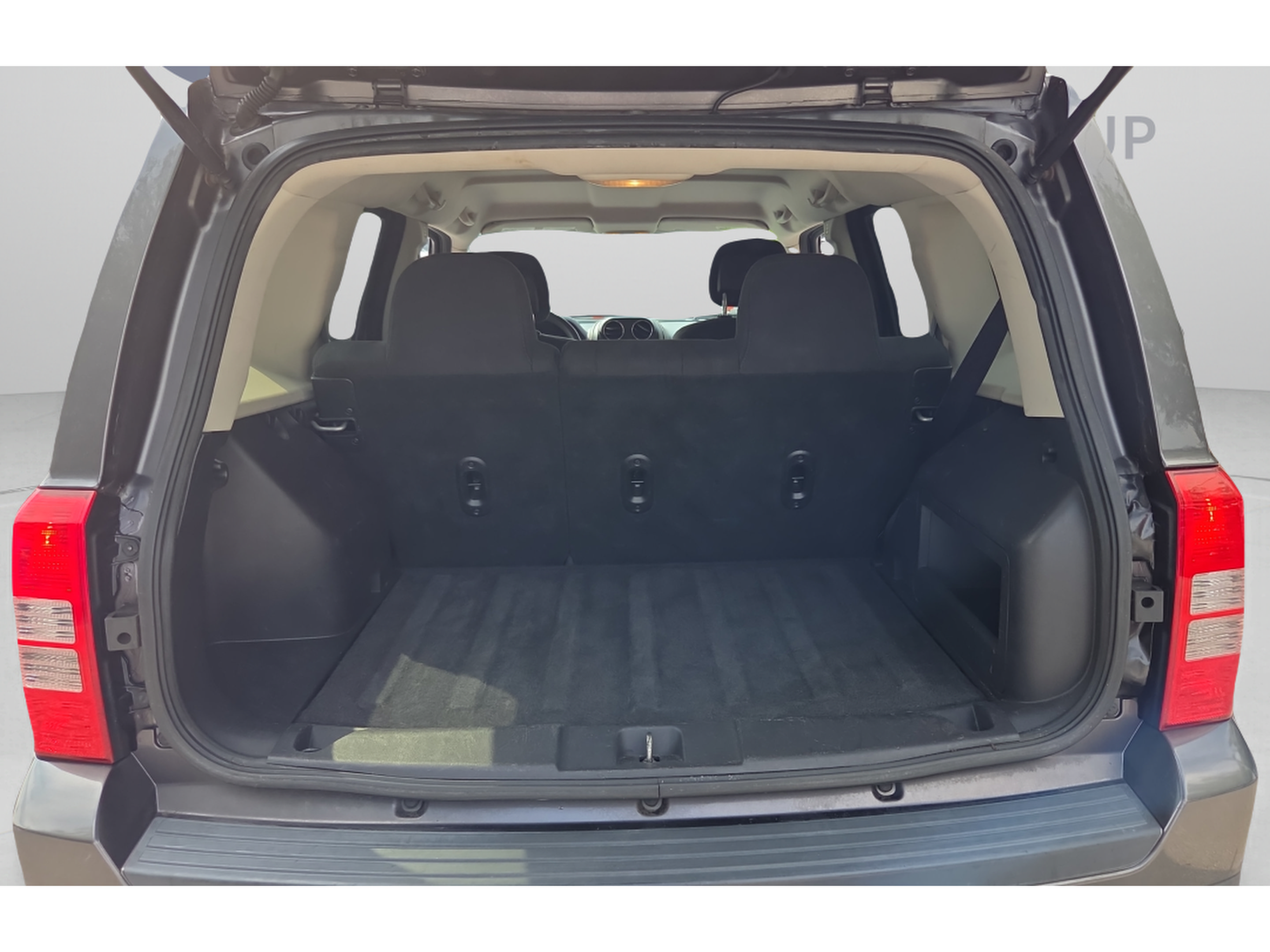Used 2016 Jeep Patriot Sport w/ Power Value Group FWD image 14