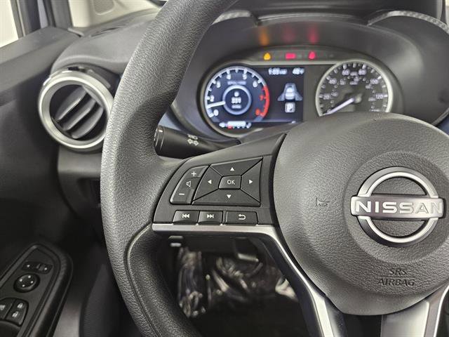 New 2025 Nissan Versa SV image 28