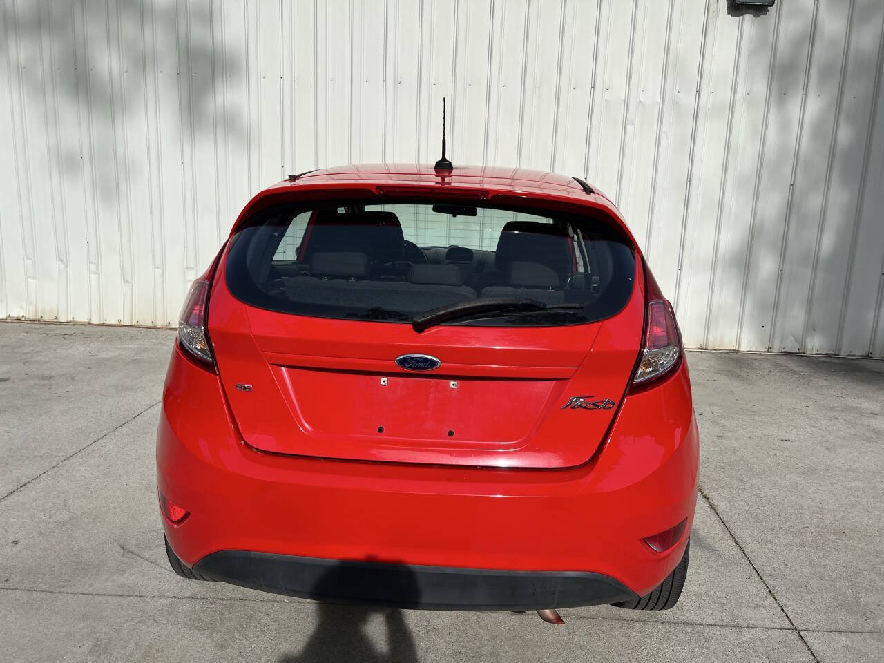 Used 2014 Ford Fiesta SE FWD image 4