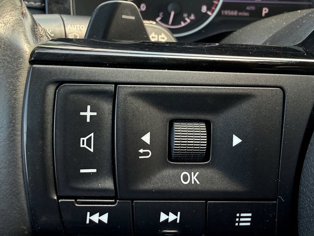 Used 2023 Nissan Pathfinder SL AWD/4WD image 22
