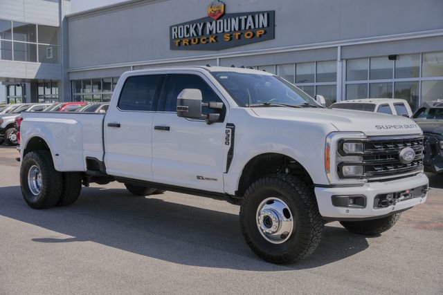 Used 2023 Ford F350 Lariat w/ Lariat Ultimate Package image 3