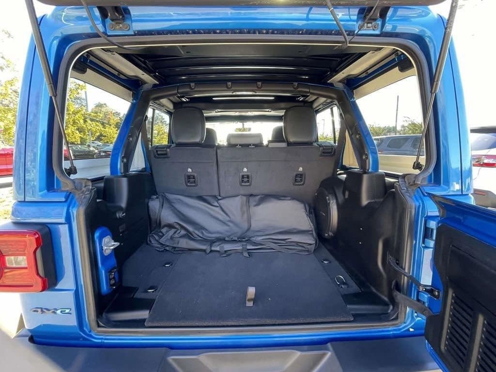 Used 2022 Jeep Wrangler Unlimited Rubicon 4xe image 12