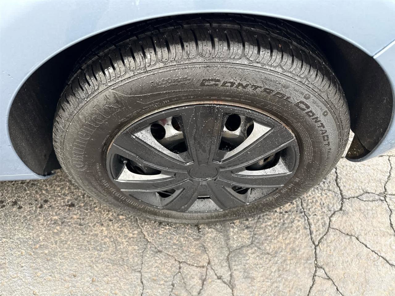 Used 2011 Volkswagen Golf 4-Door image 11