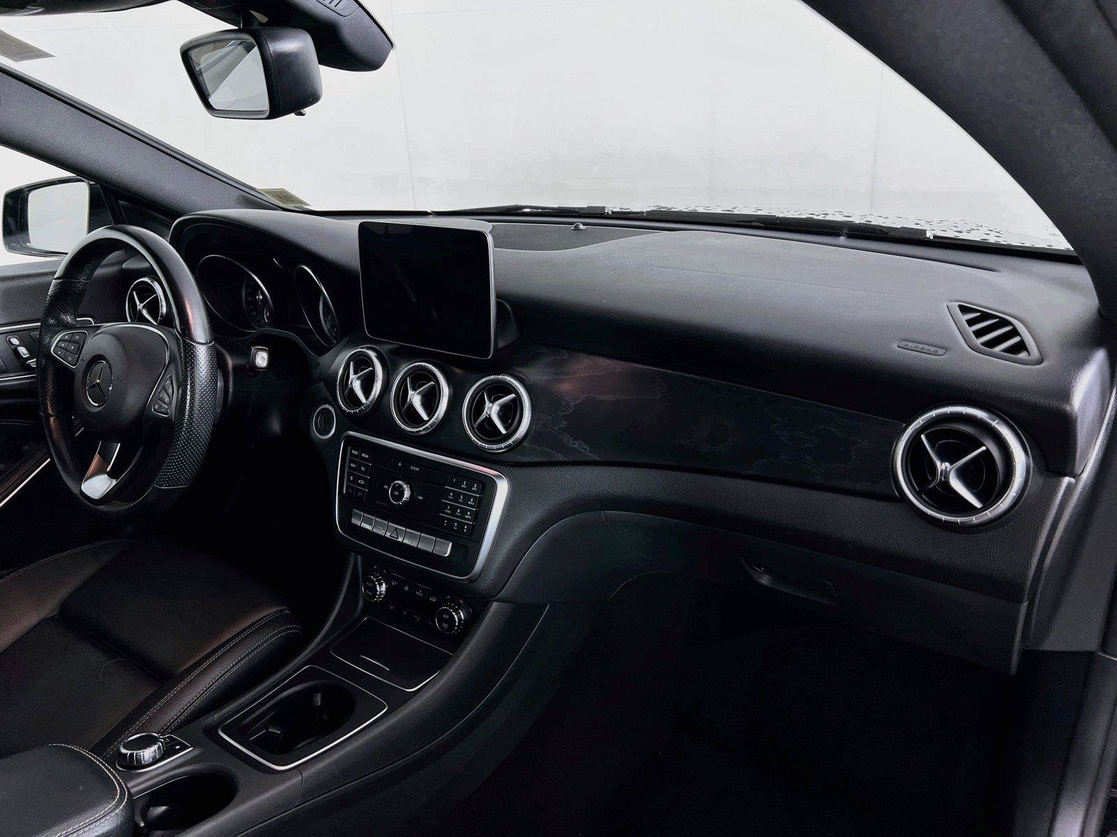 Used 2019 Mercedes-Benz CLA 250 4MATIC image 29