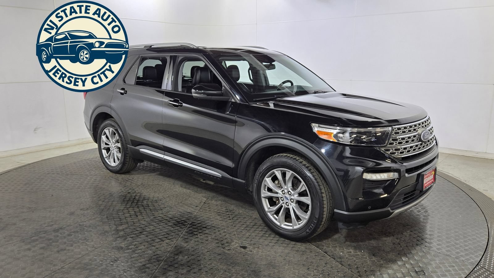 Used 2021 Ford Explorer Limited w/ Equipment Group 301A AWD/4WD image 15