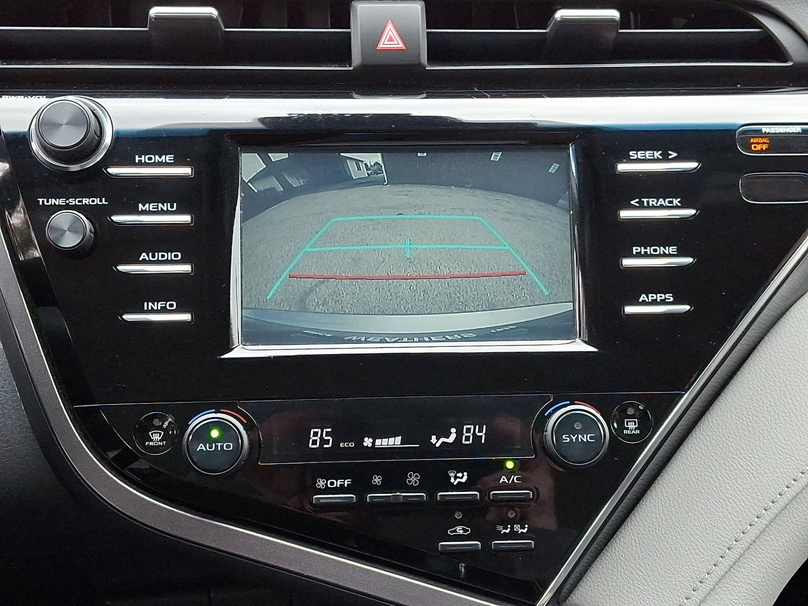 Used 2018 Toyota Camry LE w/ Protection Package (Q2) FWD image 16