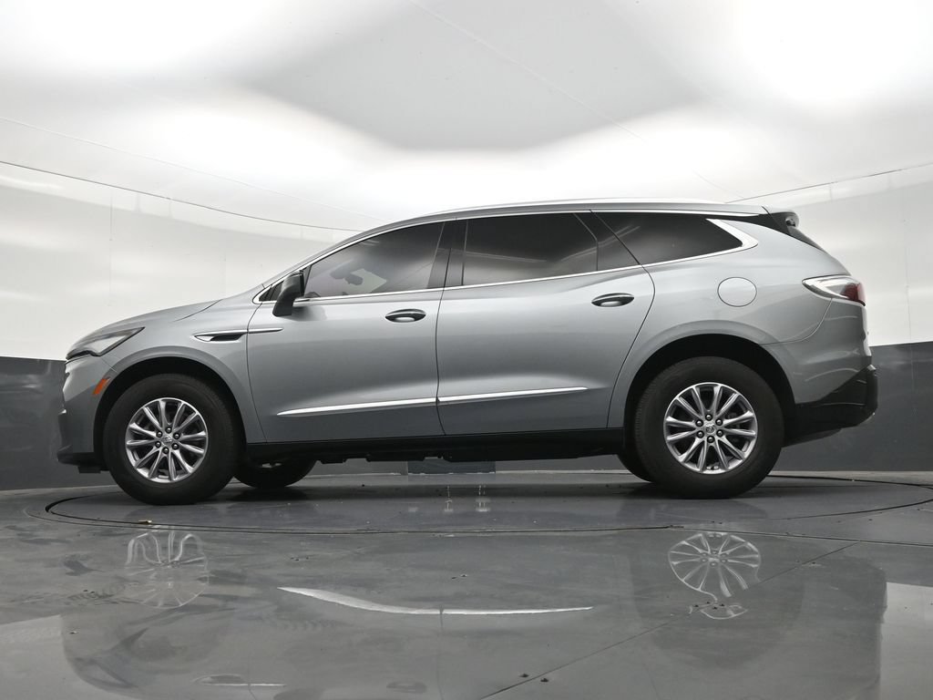 Used 2024 Buick Enclave Essence w/ Technology Package FWD image 25