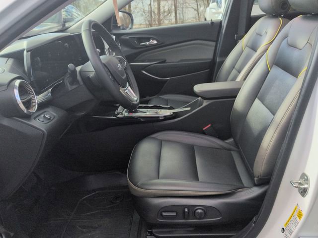 Certified 2025 Chevrolet Trax ACTIV w/ Sunroof Package image 21