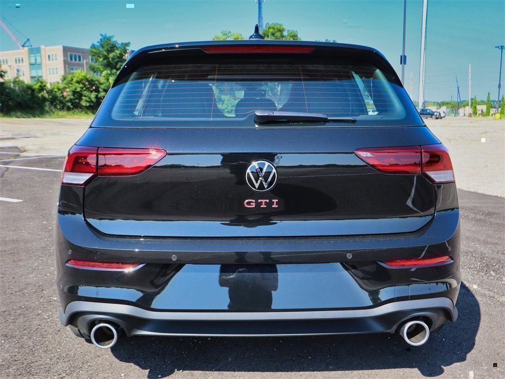 New 2025 Volkswagen GTI SE image 4