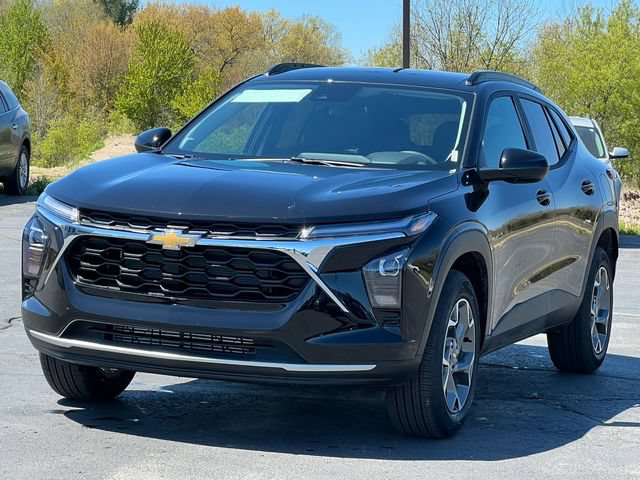 New 2026 Chevrolet Trax LT w/ LT Convenience Package FWD image 37