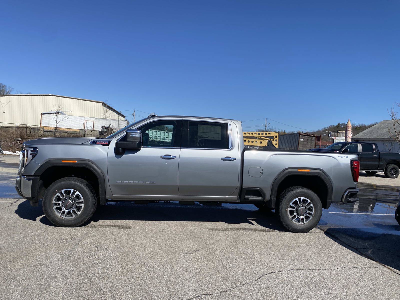 New 2026 GMC Sierra 2500 SLT w/ Snow Plow Prep/Camper Package AWD/4WD image 2