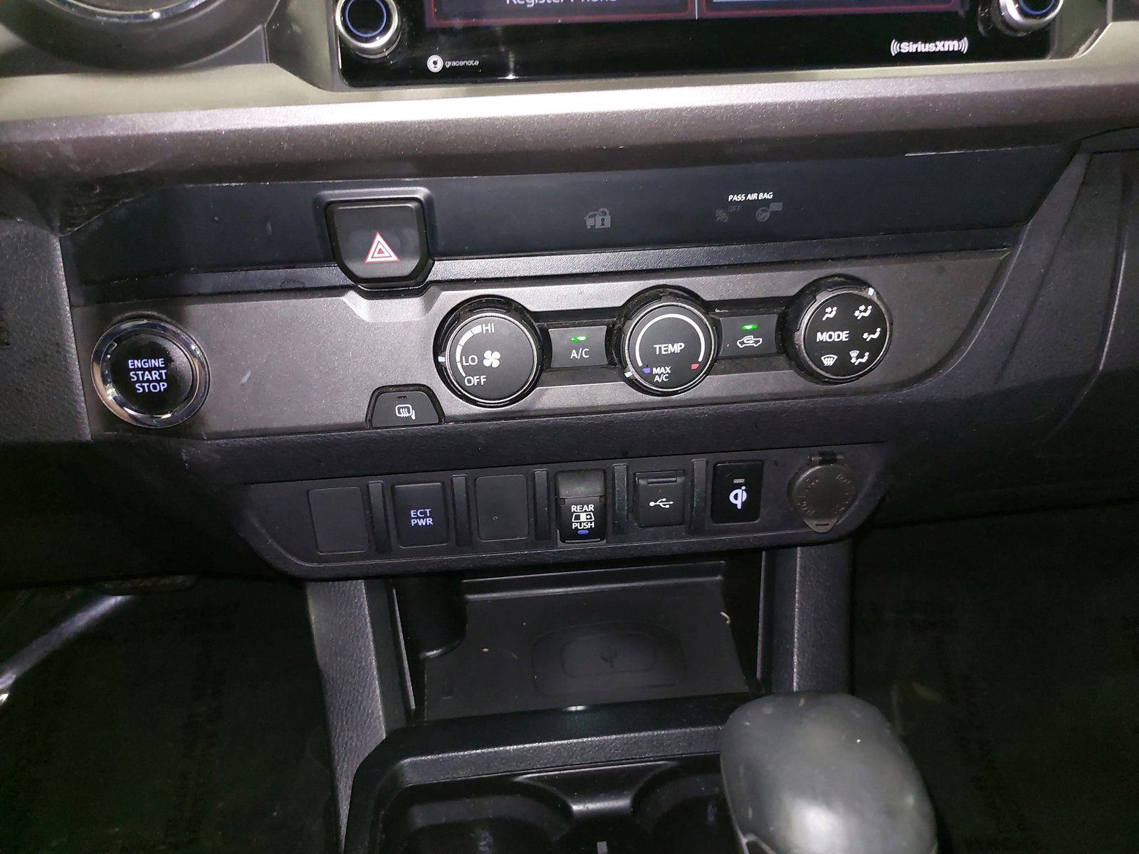 Used 2020 Toyota Tacoma TRD Sport image 21