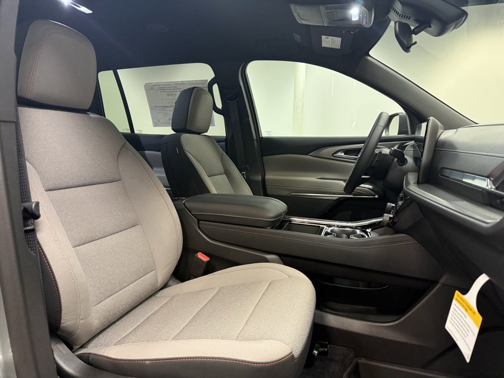 New 2026 Chevrolet Traverse LT image 15
