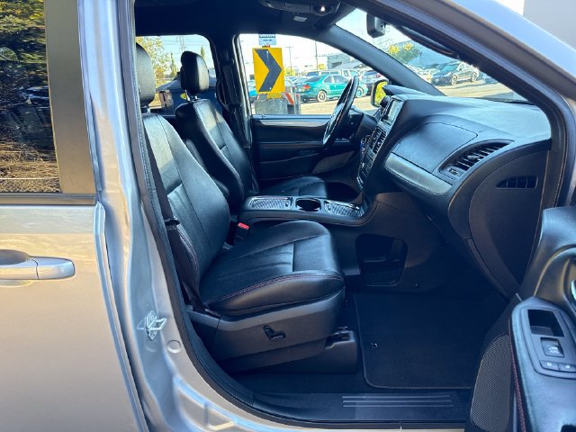 Used 2018 Dodge Grand Caravan GT FWD image 9