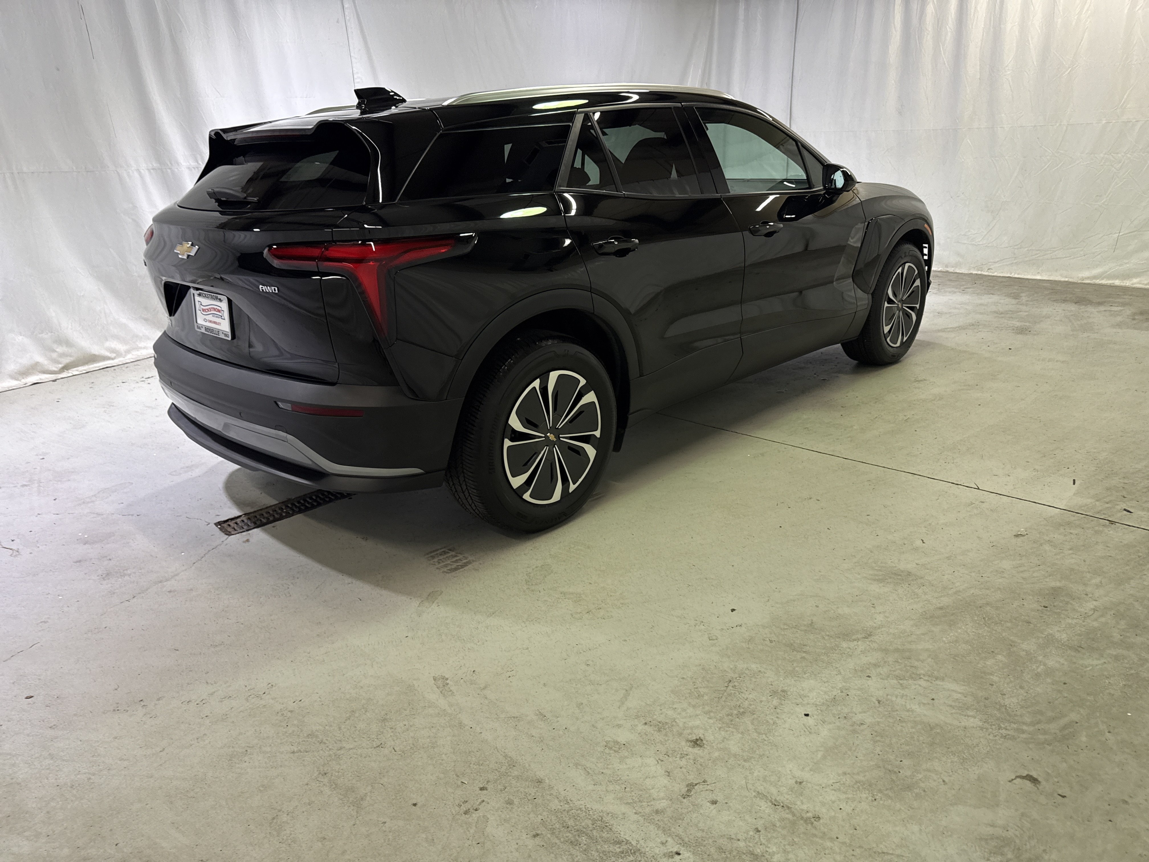 Certified 2024 Chevrolet Blazer EV LT AWD/4WD image 11