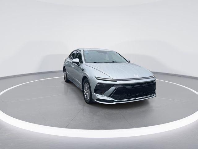 Certified 2025 Hyundai Sonata SE FWD image 2