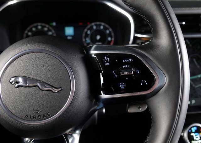 Used 2025 Jaguar F-PACE R-Dynamic S image 22