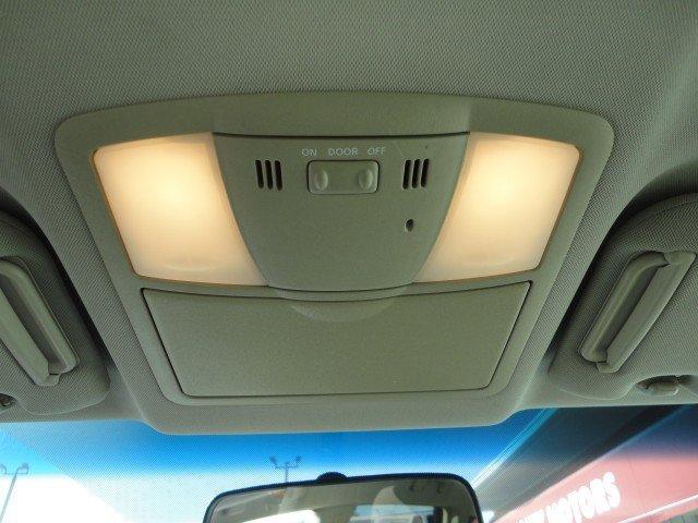 Used 2010 Nissan Murano S image 9