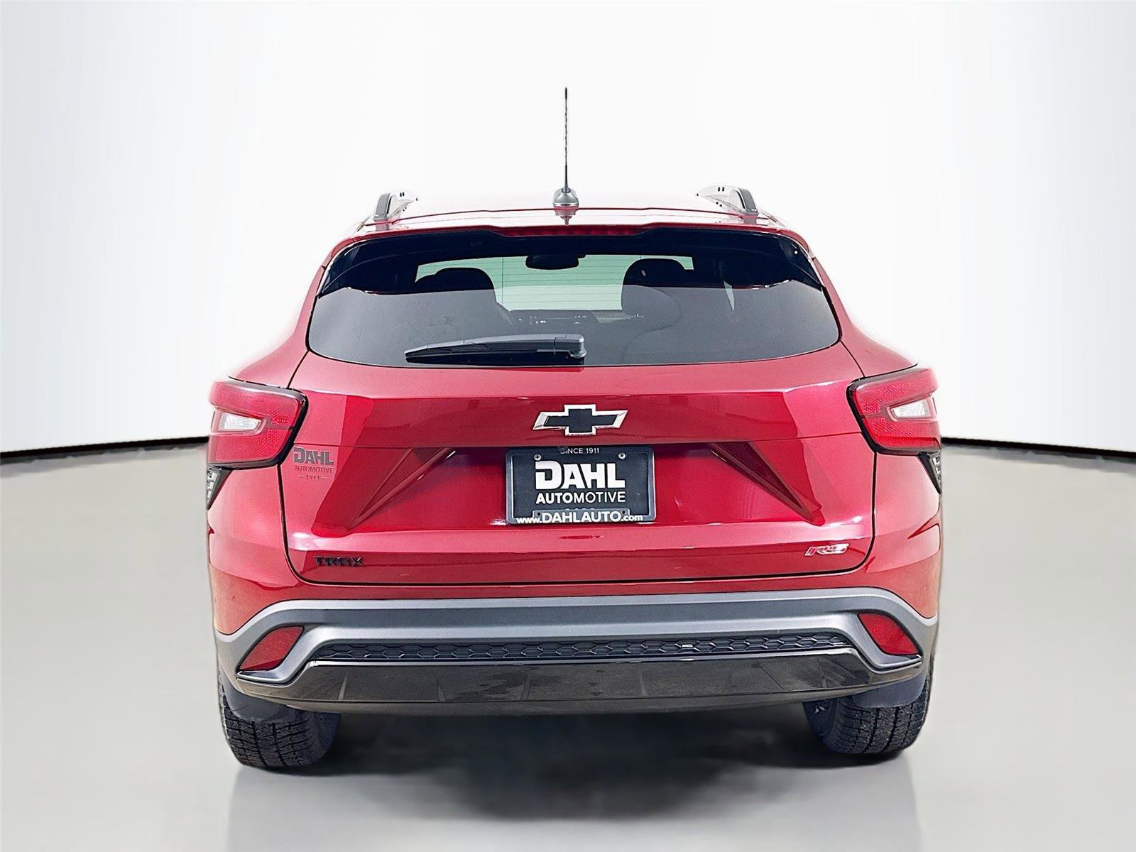Used 2025 Chevrolet Trax RS w/ Sunroof Package FWD image 12