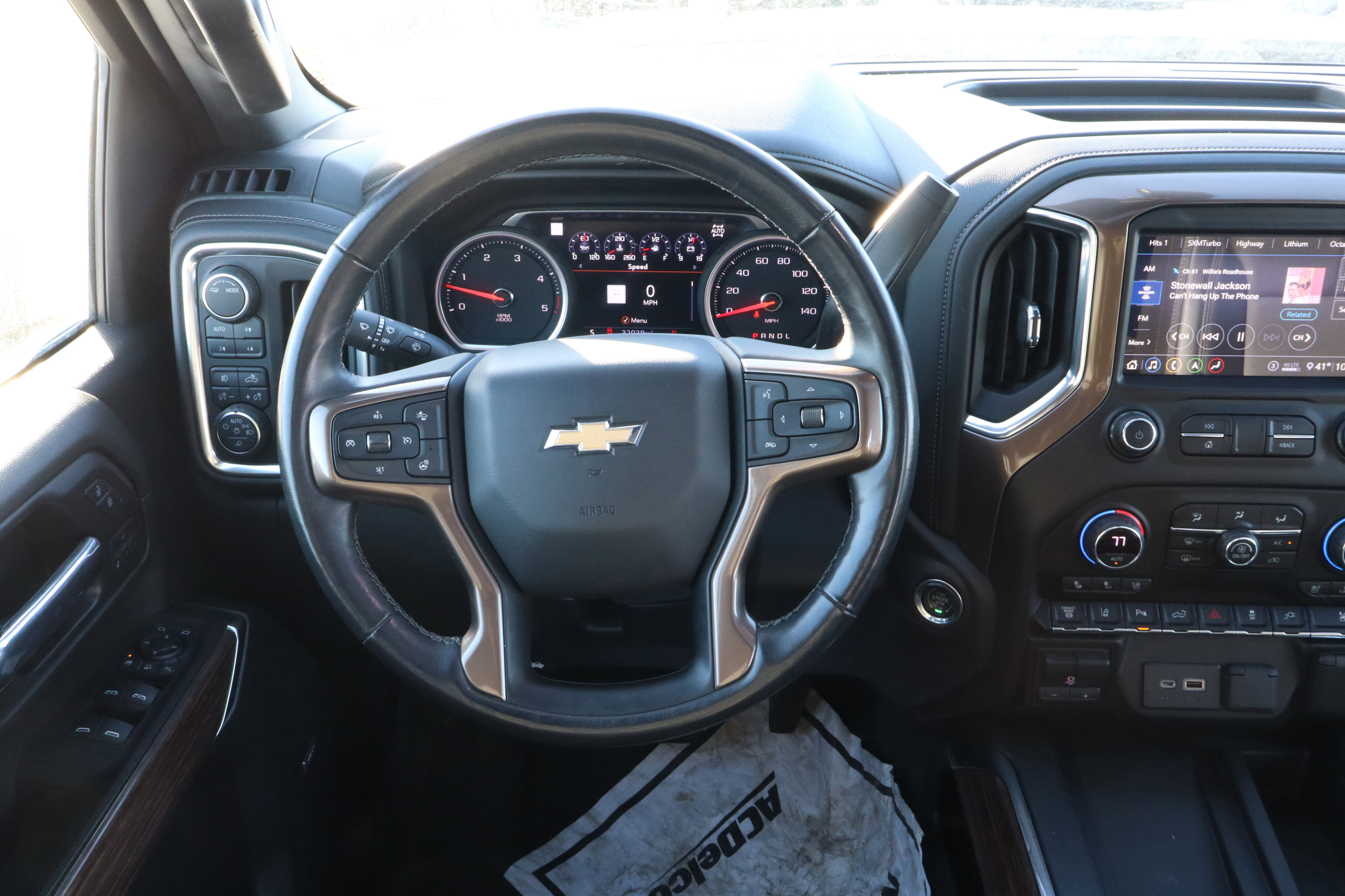 Used 2020 Chevrolet Silverado 2500 High Country image 9