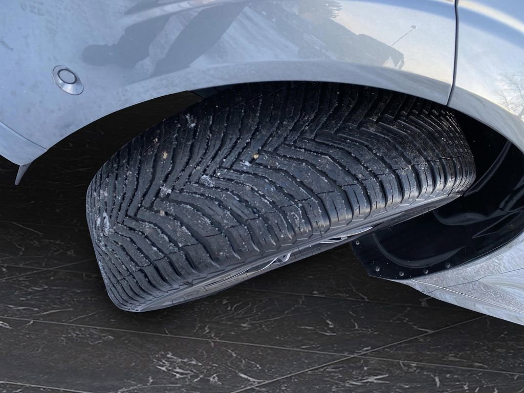 Used 2019 Volvo XC60 T5 Momentum w/ Premium Package image 48