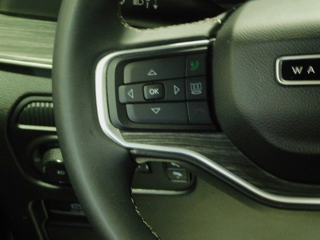 Used 2024 Jeep Wagoneer L Series II w/ Flexible Seating Group image 15